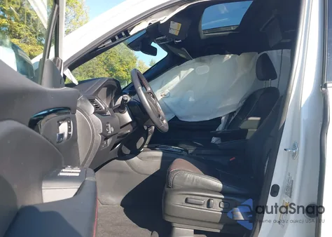 2021 Honda Pilot Awd Black Edition z USA, uszkodzony, nr VIN 5FNYF6H73MB042188